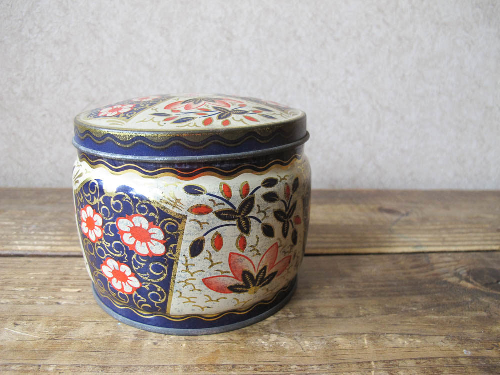 Vintage biscuit tins come in all shapes and sizes. The one pictured is a great size for storing tea bags in the pantry 